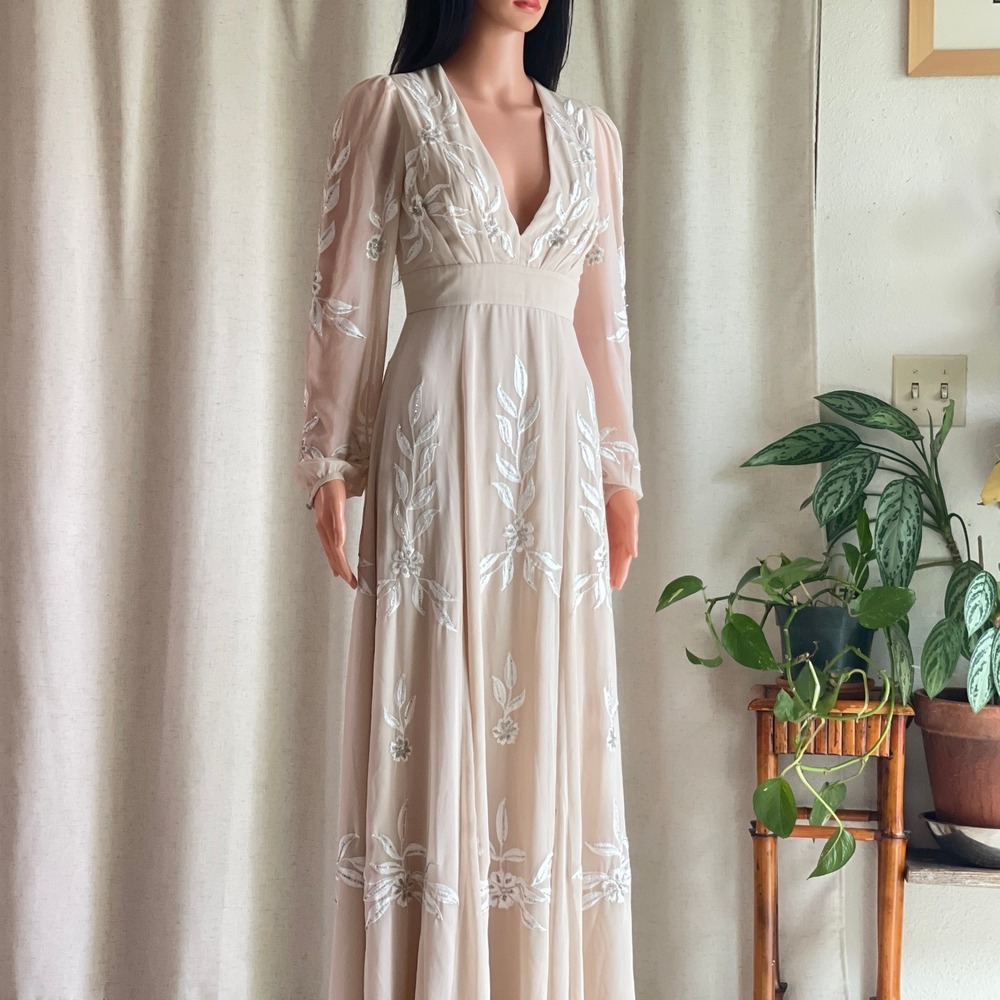 NWT BHLDN Belize Embroidered A-Line Long Sleeve V-Neck Gown Wedding Dress Size 2